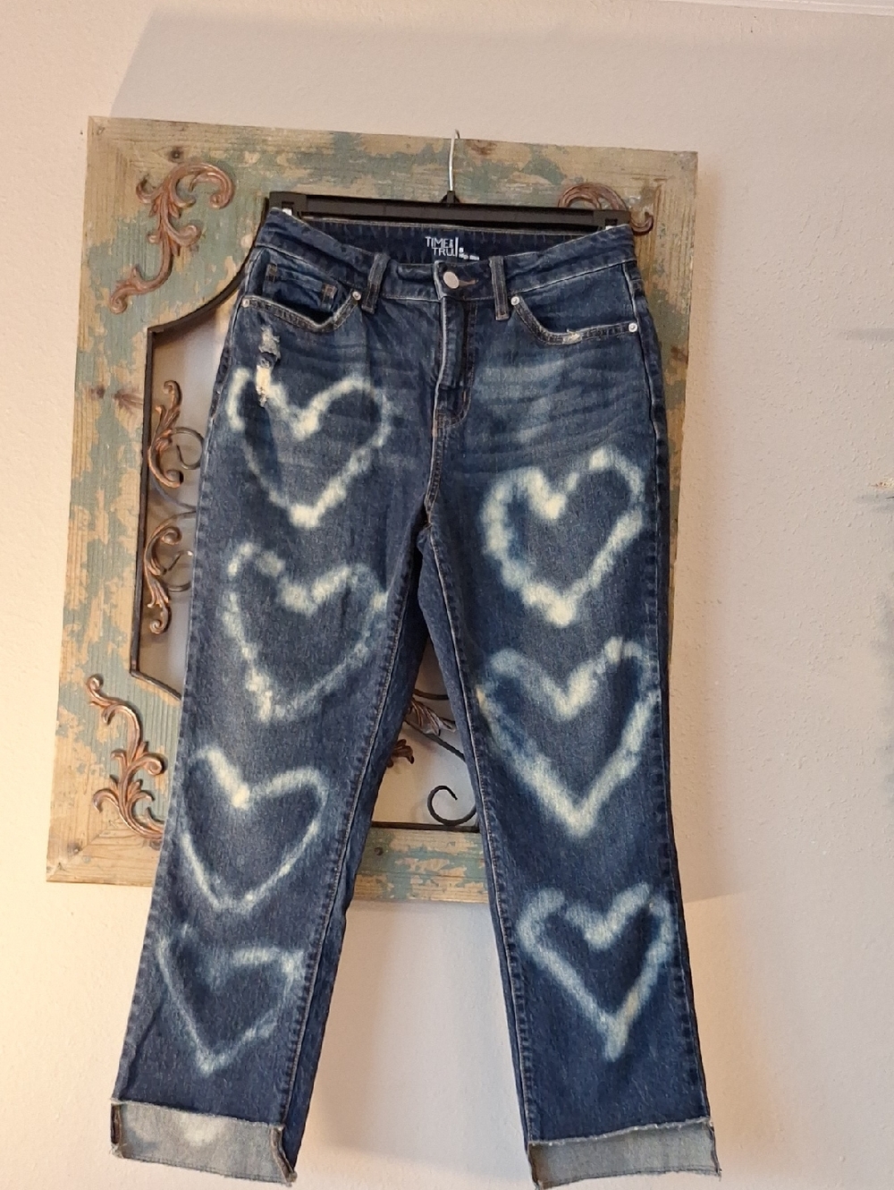 Dark Blue Denim Cropped Jeans with White Heart Bleach Print. NWOT Size 8